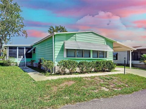 A home in LAKE WALES