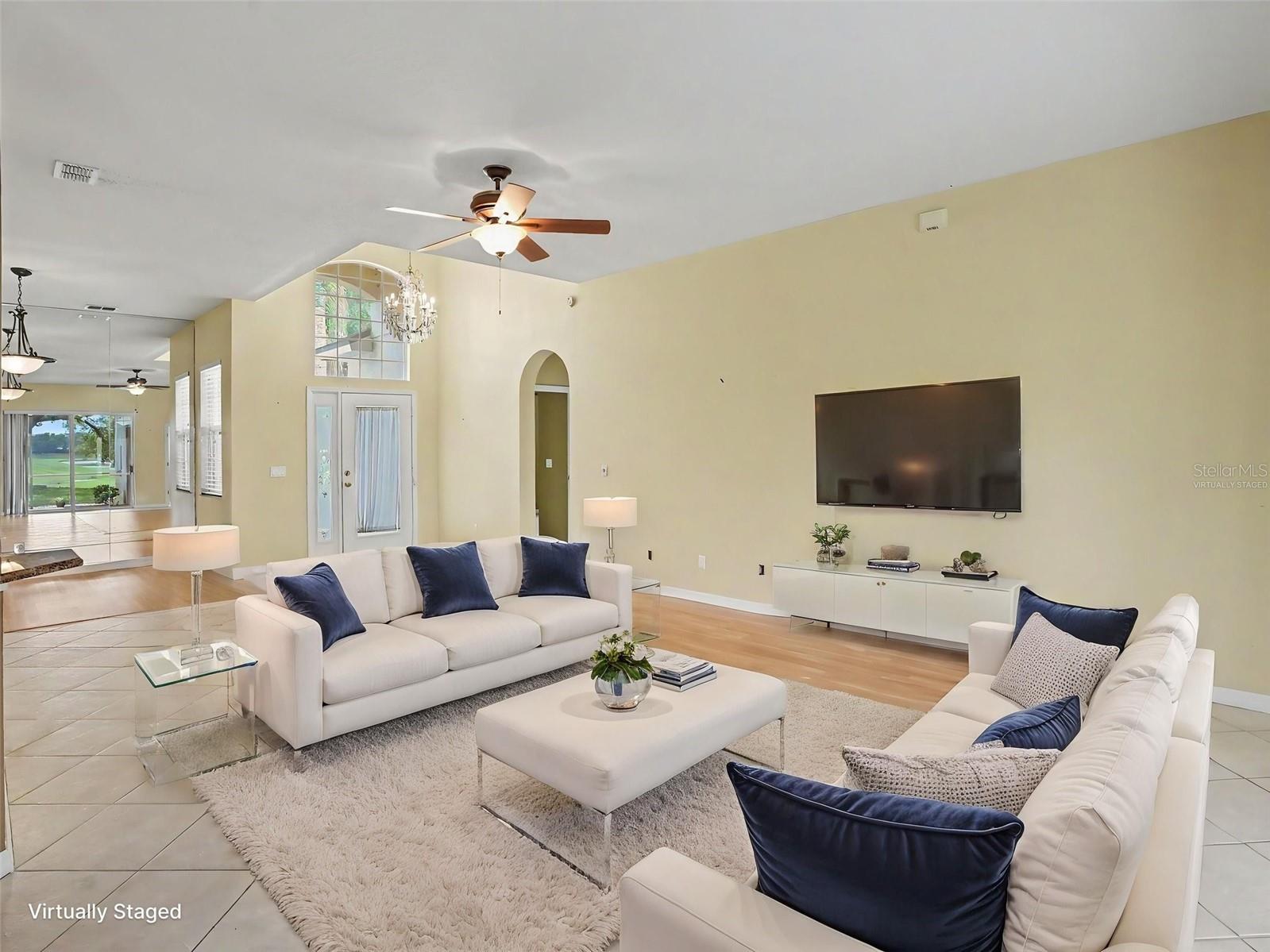 864 LAKEWORTH CIRCLE