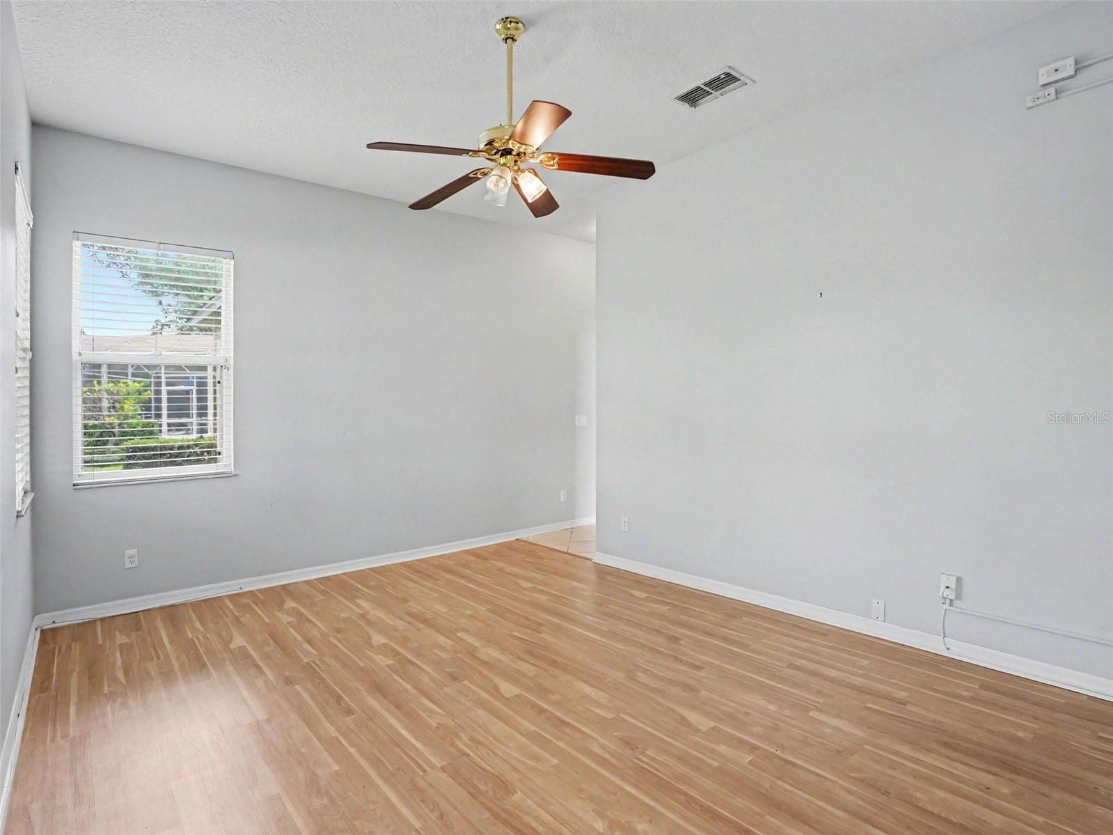 WATERSEDGE - Residential