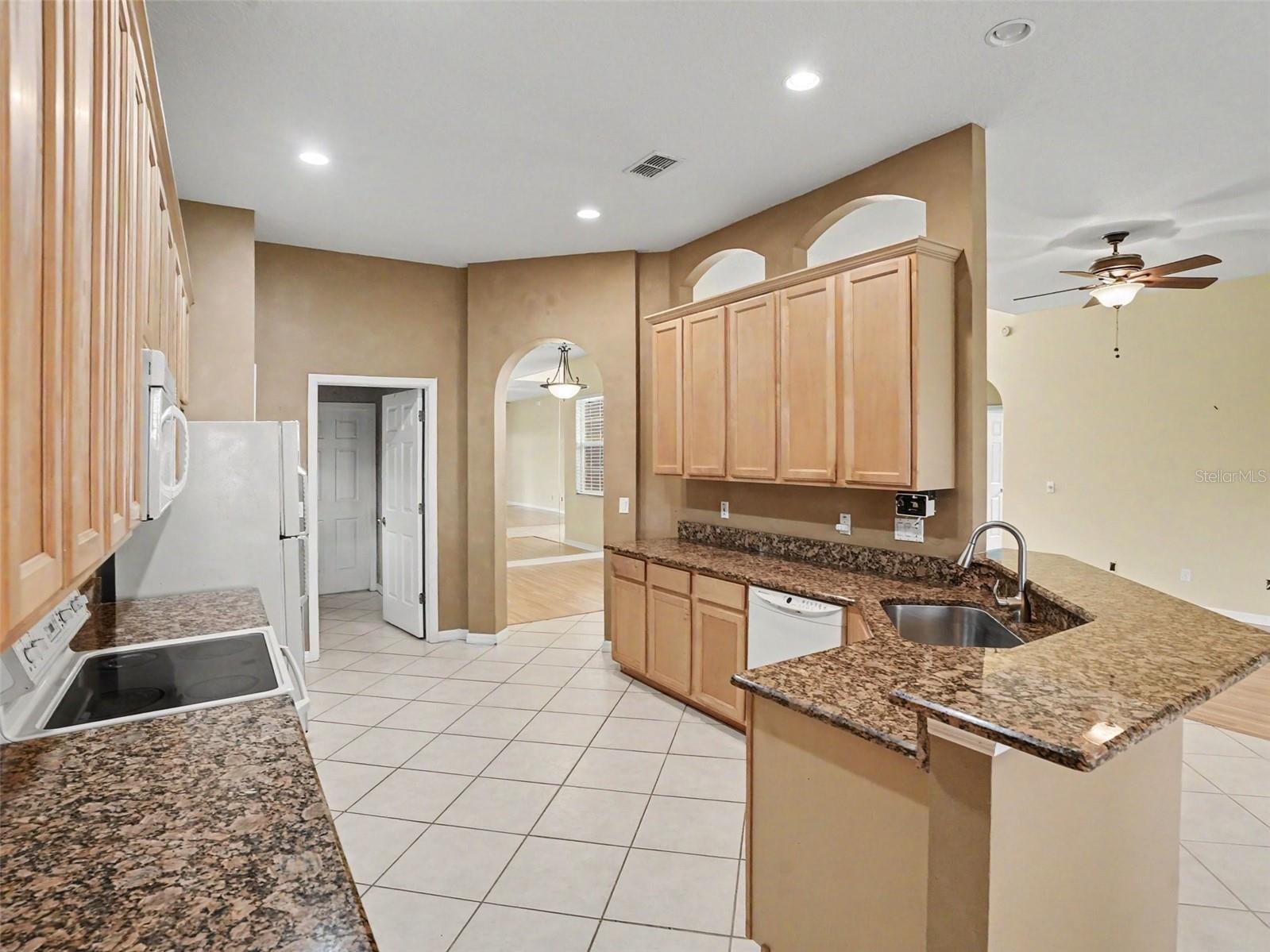 WATERSEDGE - Residential