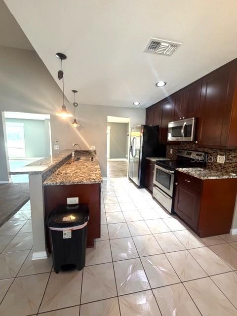 BLOOMINGDALE SEC J - Residential Lease