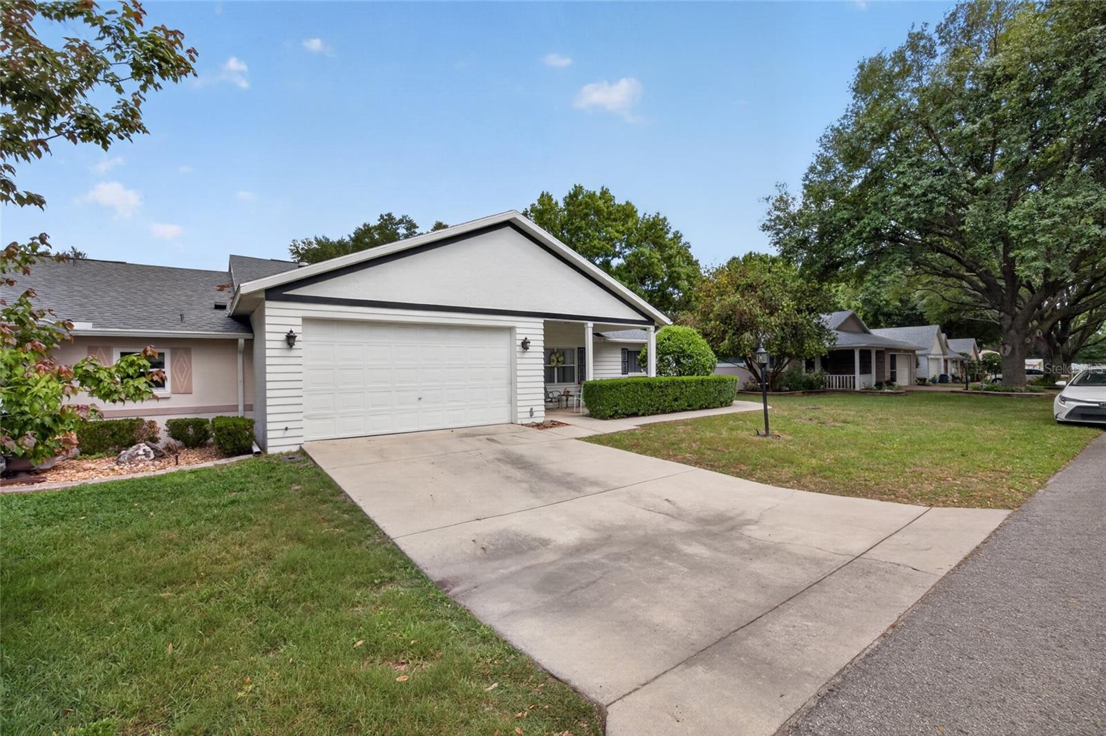 ON TOP/THE WORLD CENTRAL REPLA - Residential