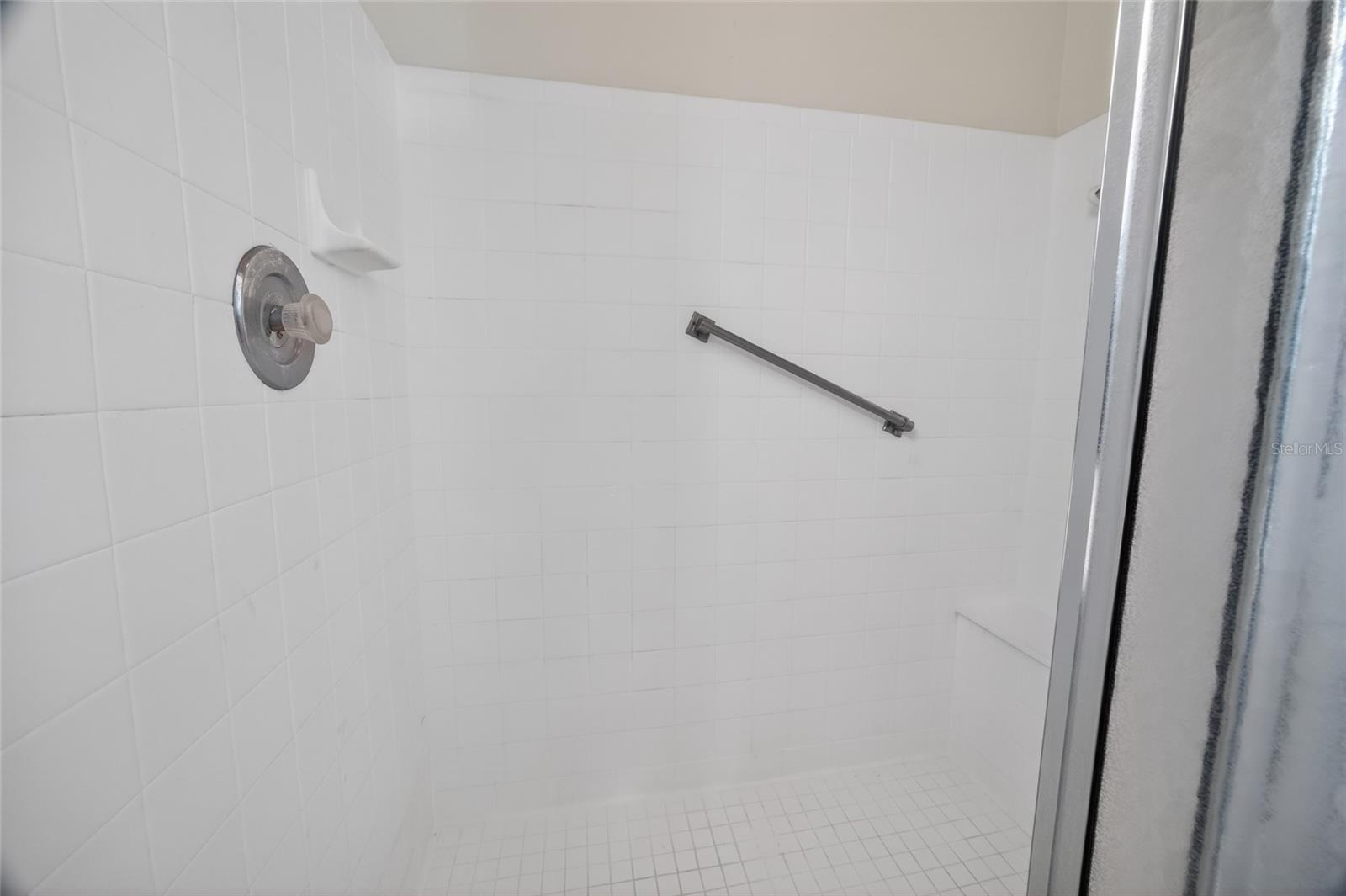 ON TOP/THE WORLD CENTRAL REPLA - Residential