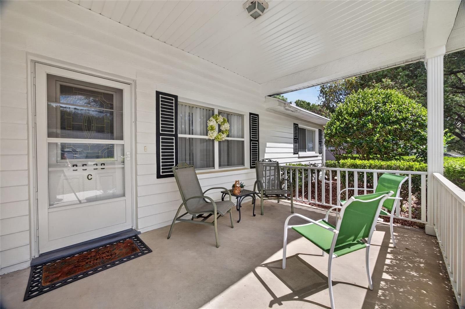 ON TOP/THE WORLD CENTRAL REPLA - Residential