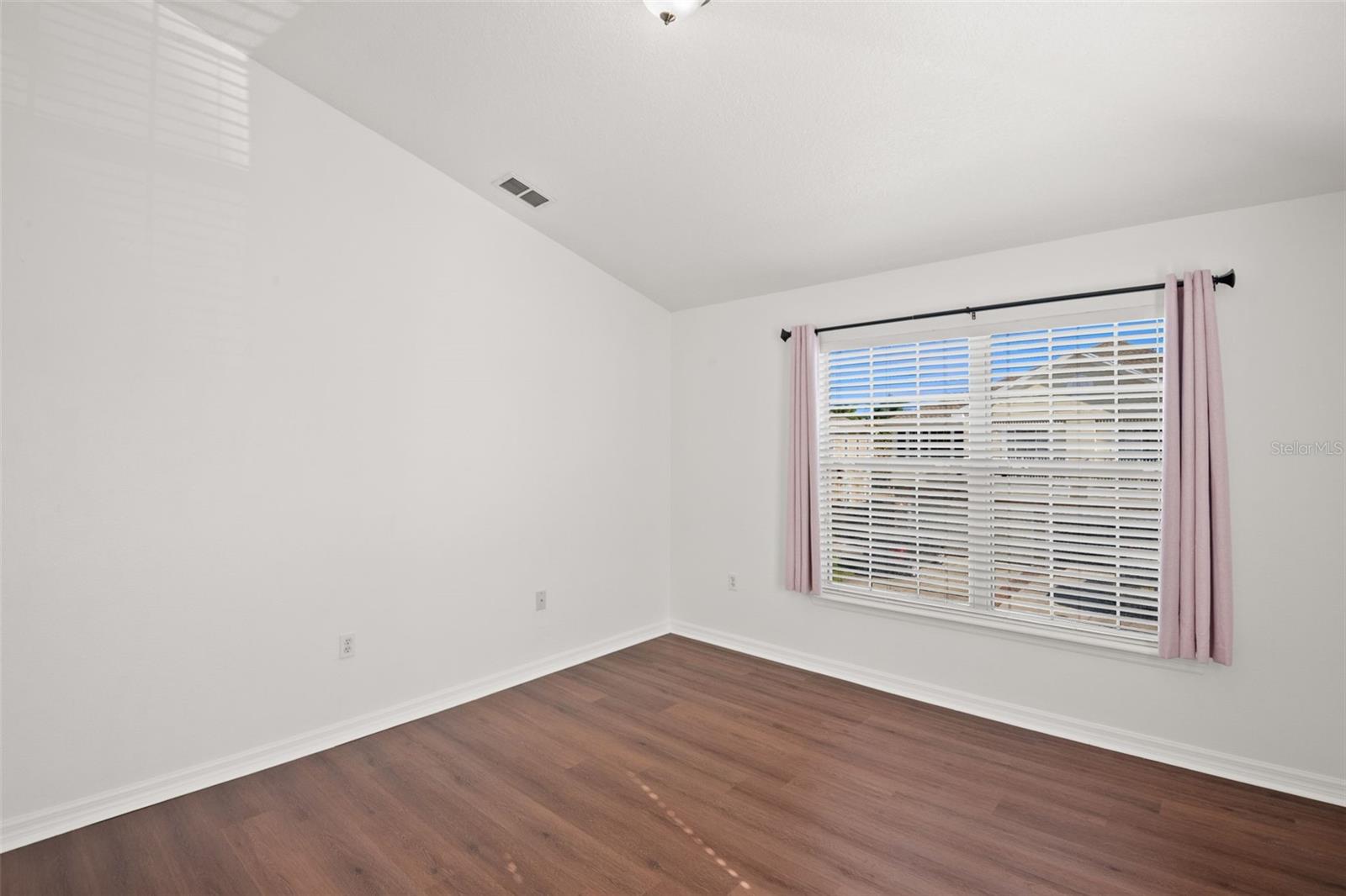 BAY BREEZE COVE - Residential