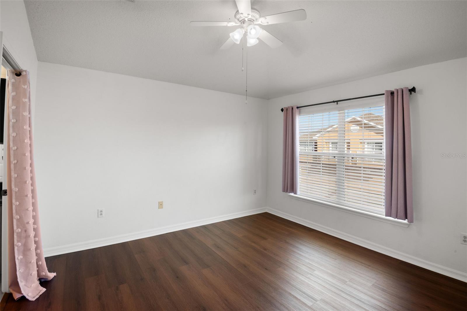 BAY BREEZE COVE - Residential