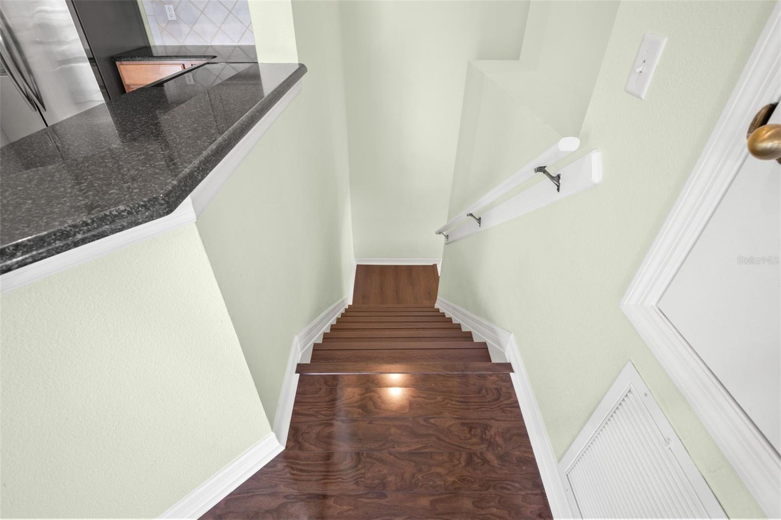 BAY BREEZE COVE - Residential