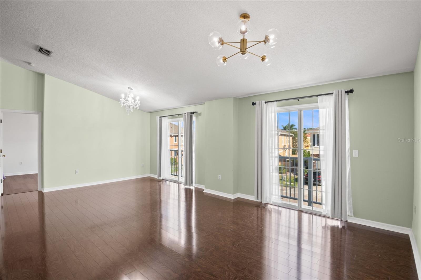 BAY BREEZE COVE - Residential