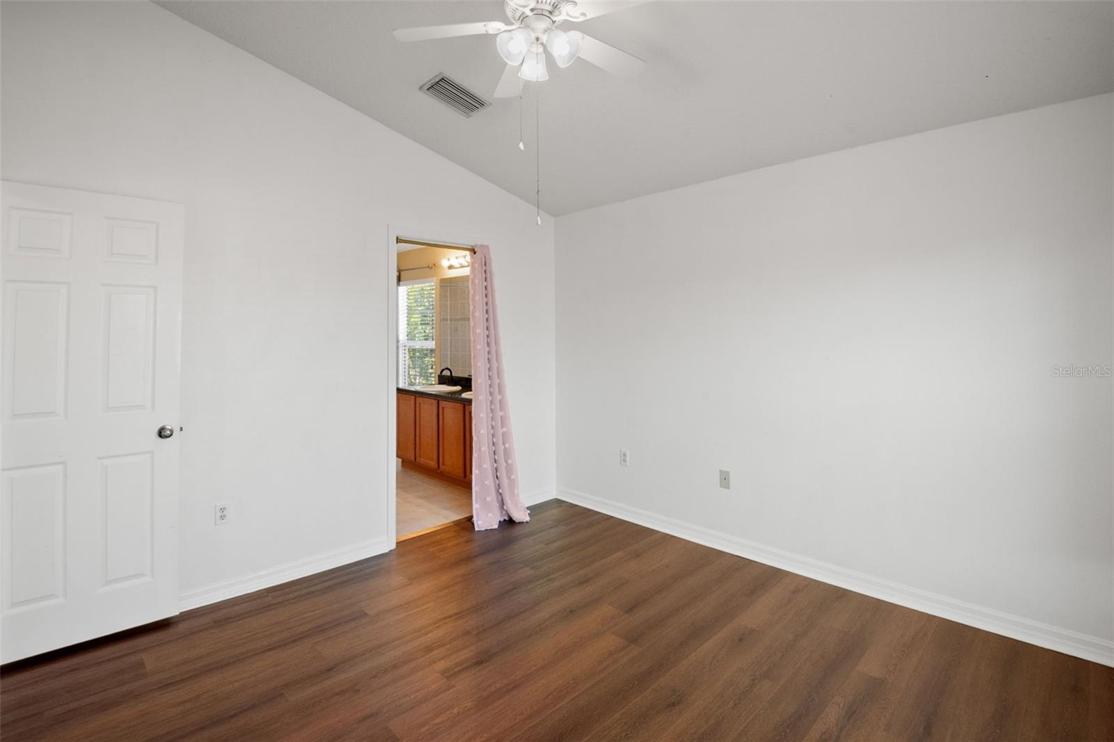 BAY BREEZE COVE - Residential