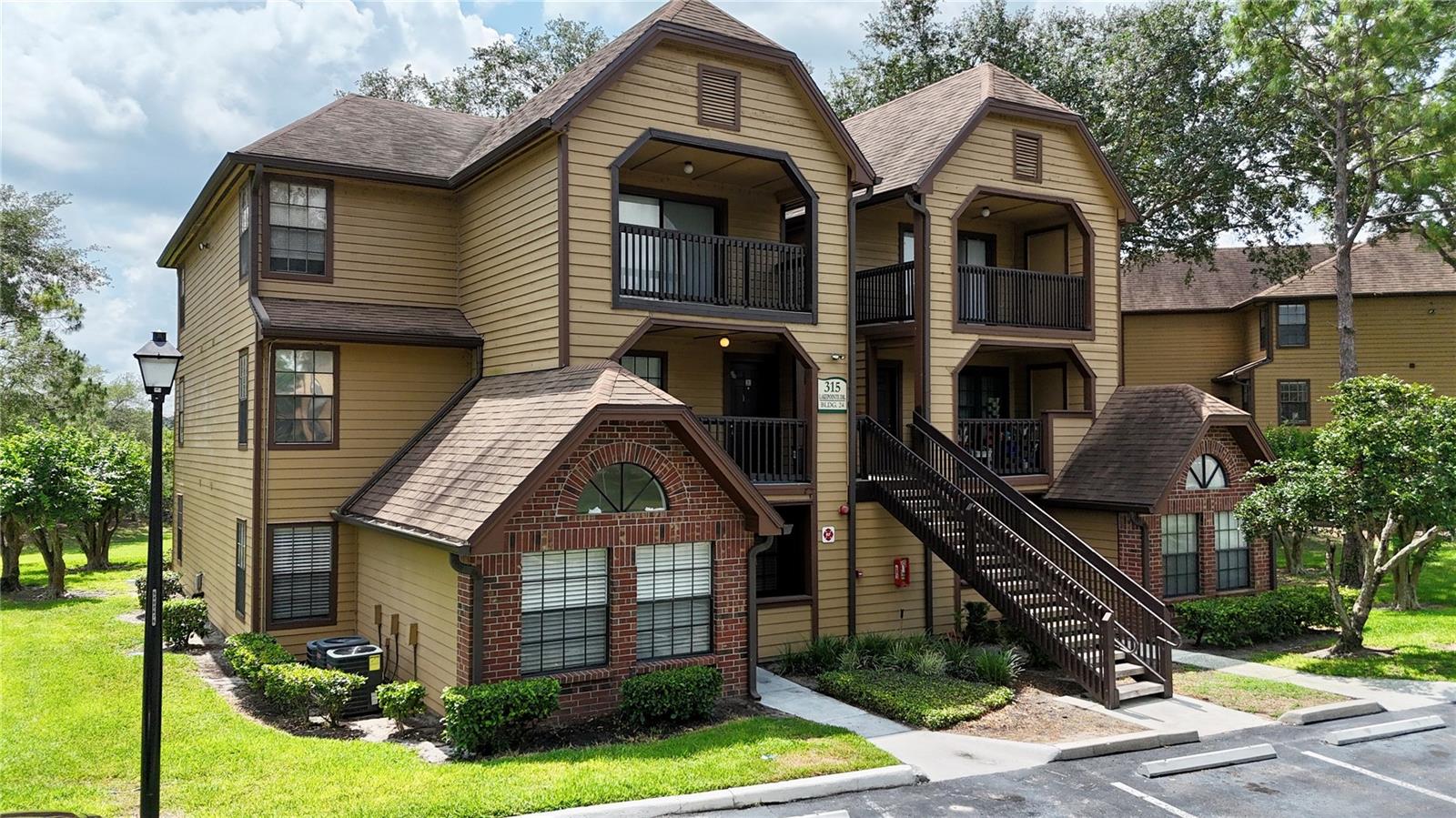 LAKEWOOD PARK A CONDO - Residential