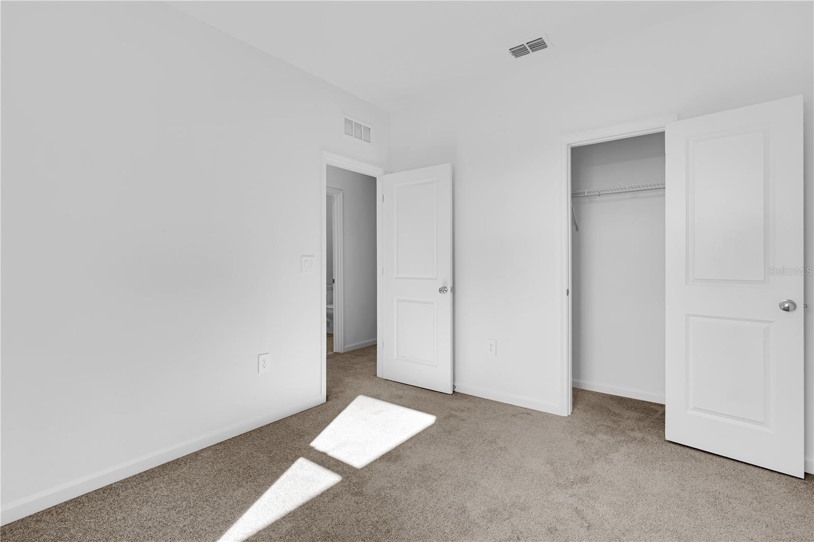 BRENTWOOD TH - Residential Lease