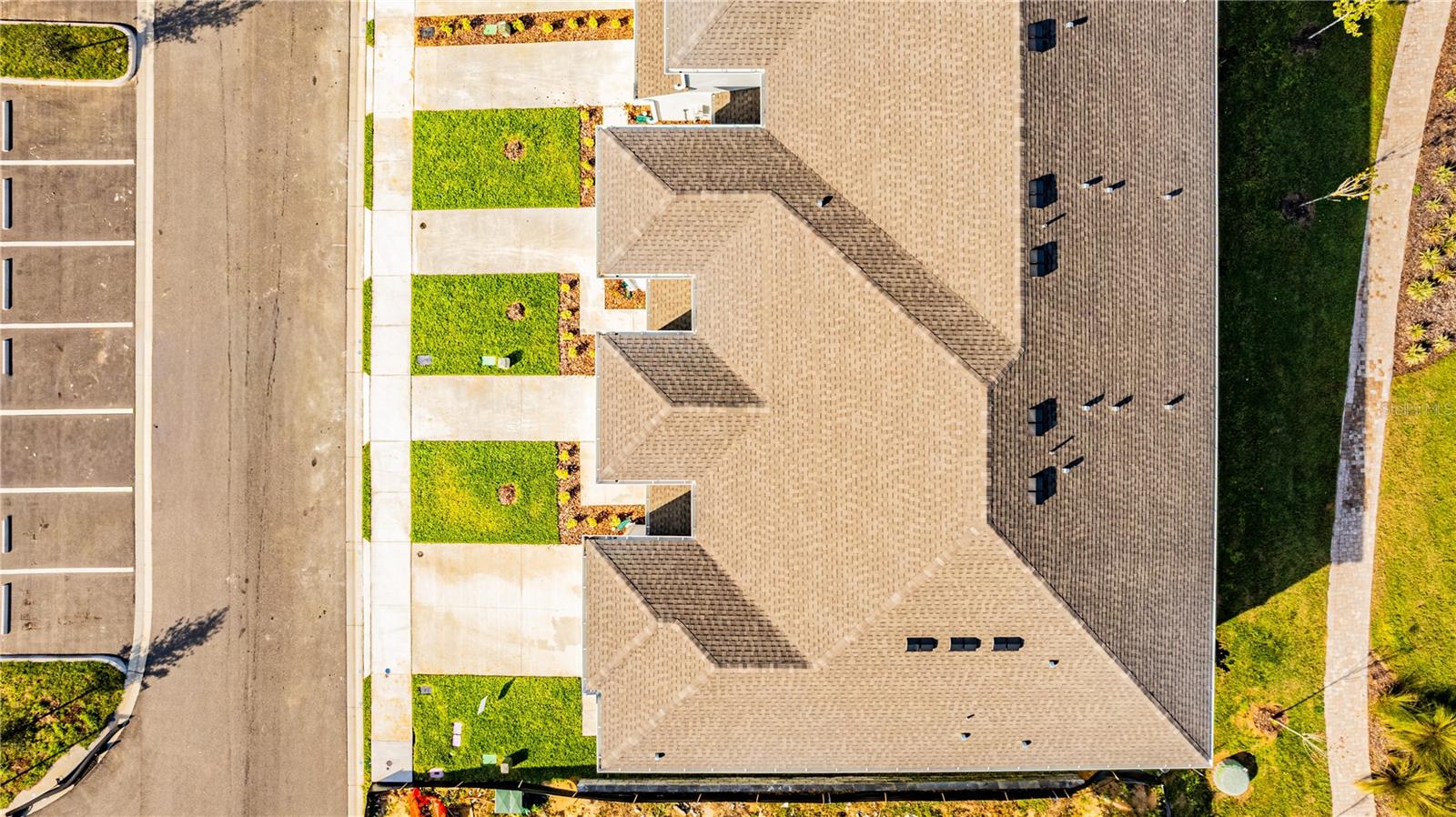 BRENTWOOD TH - Residential Lease