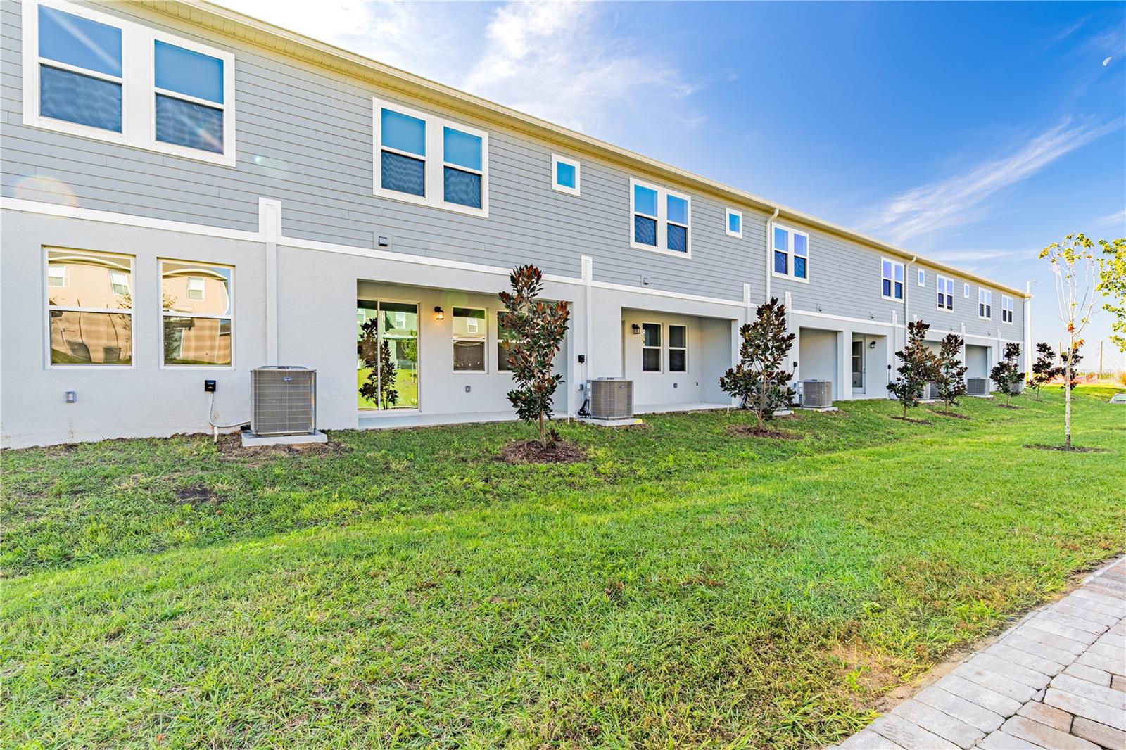 BRENTWOOD TH - Residential Lease