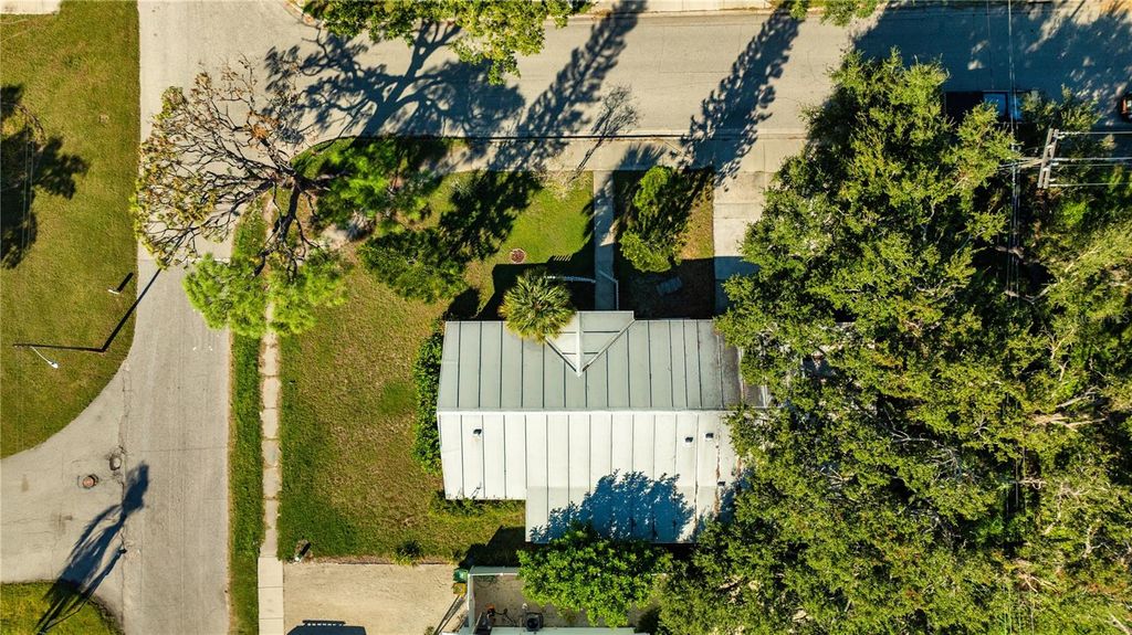 Photo of 2695 S East Avenue, Sarasota, FL 34239 (MLS # A4669217)