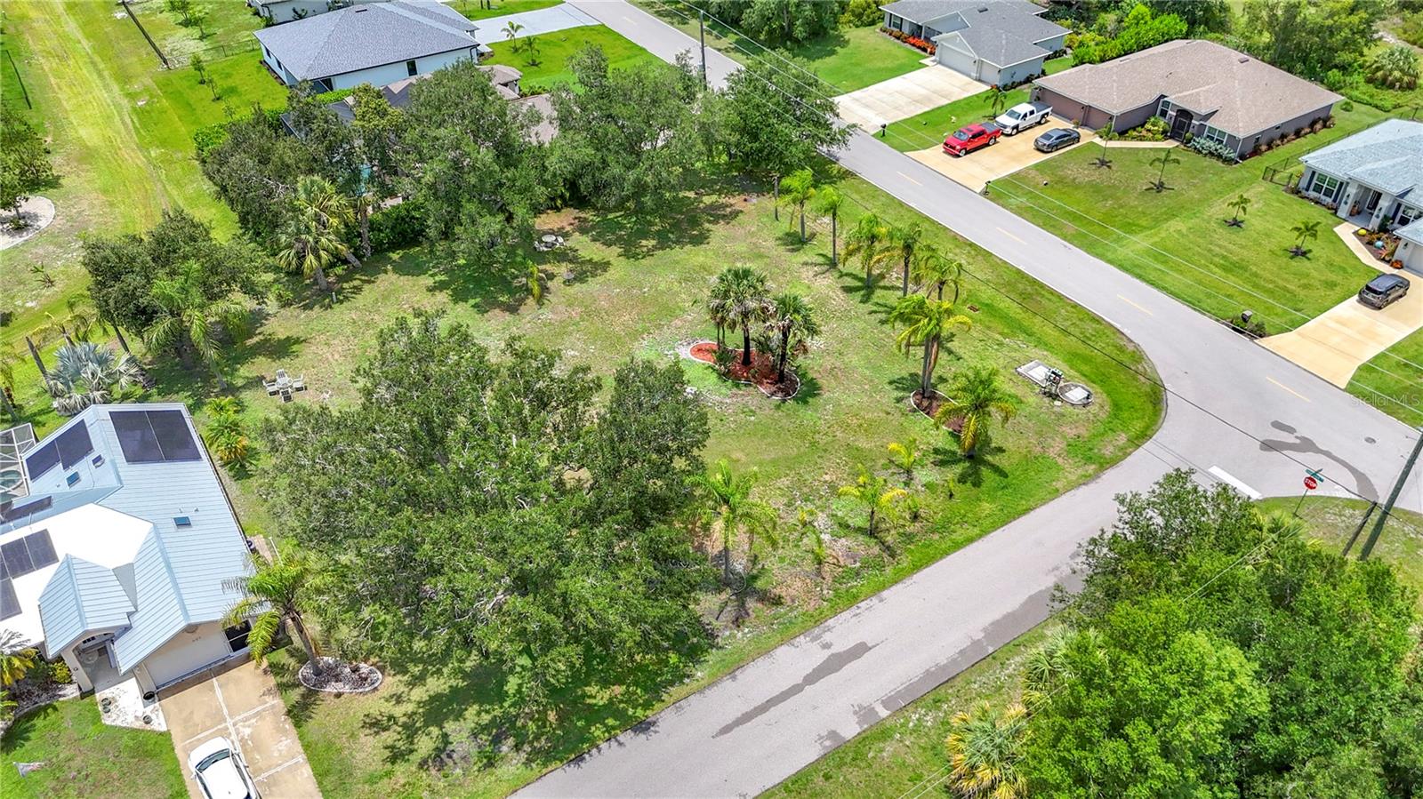 PUNTA GORDA ISLES SEC 20 - Land