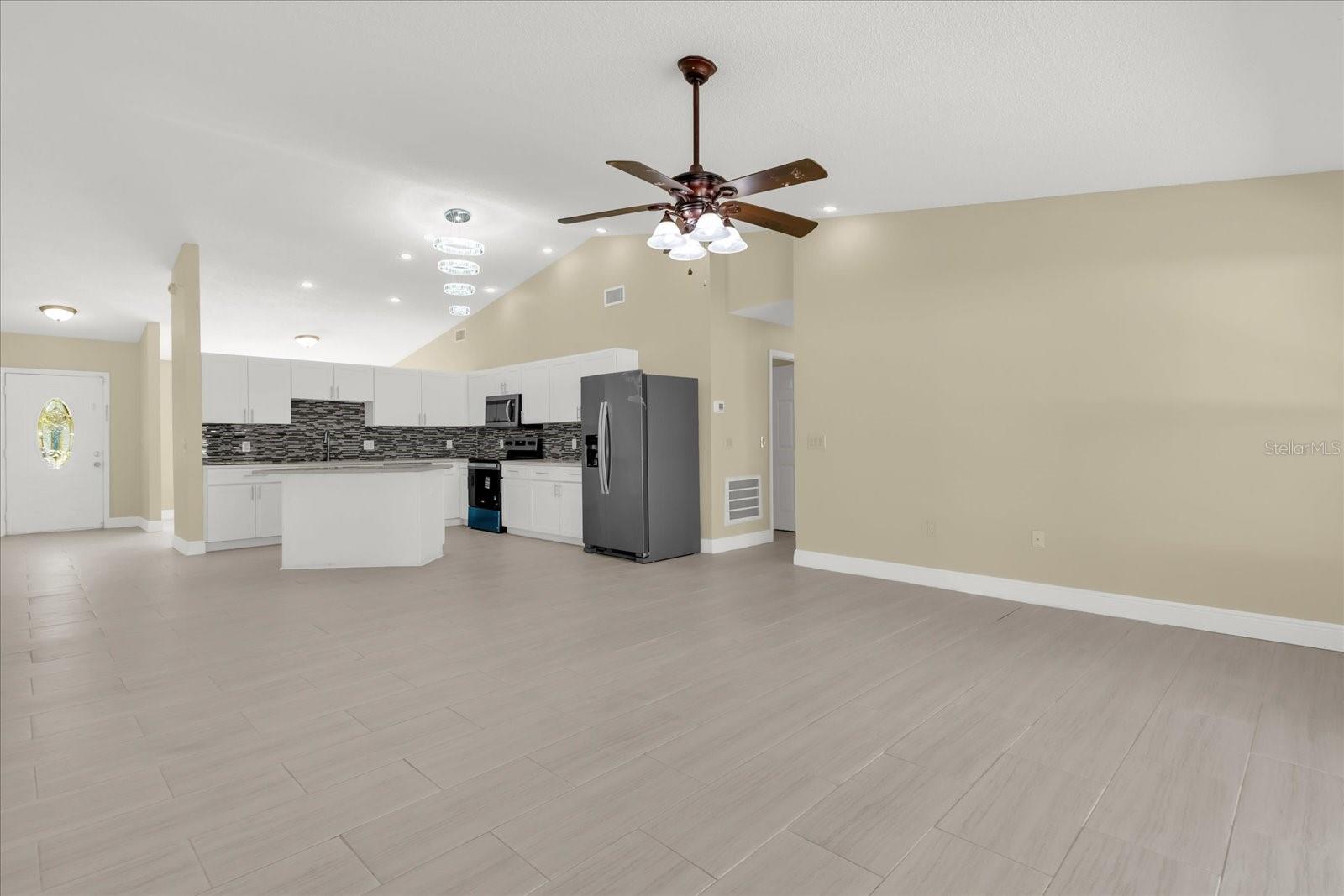 713 MADERIA COURT