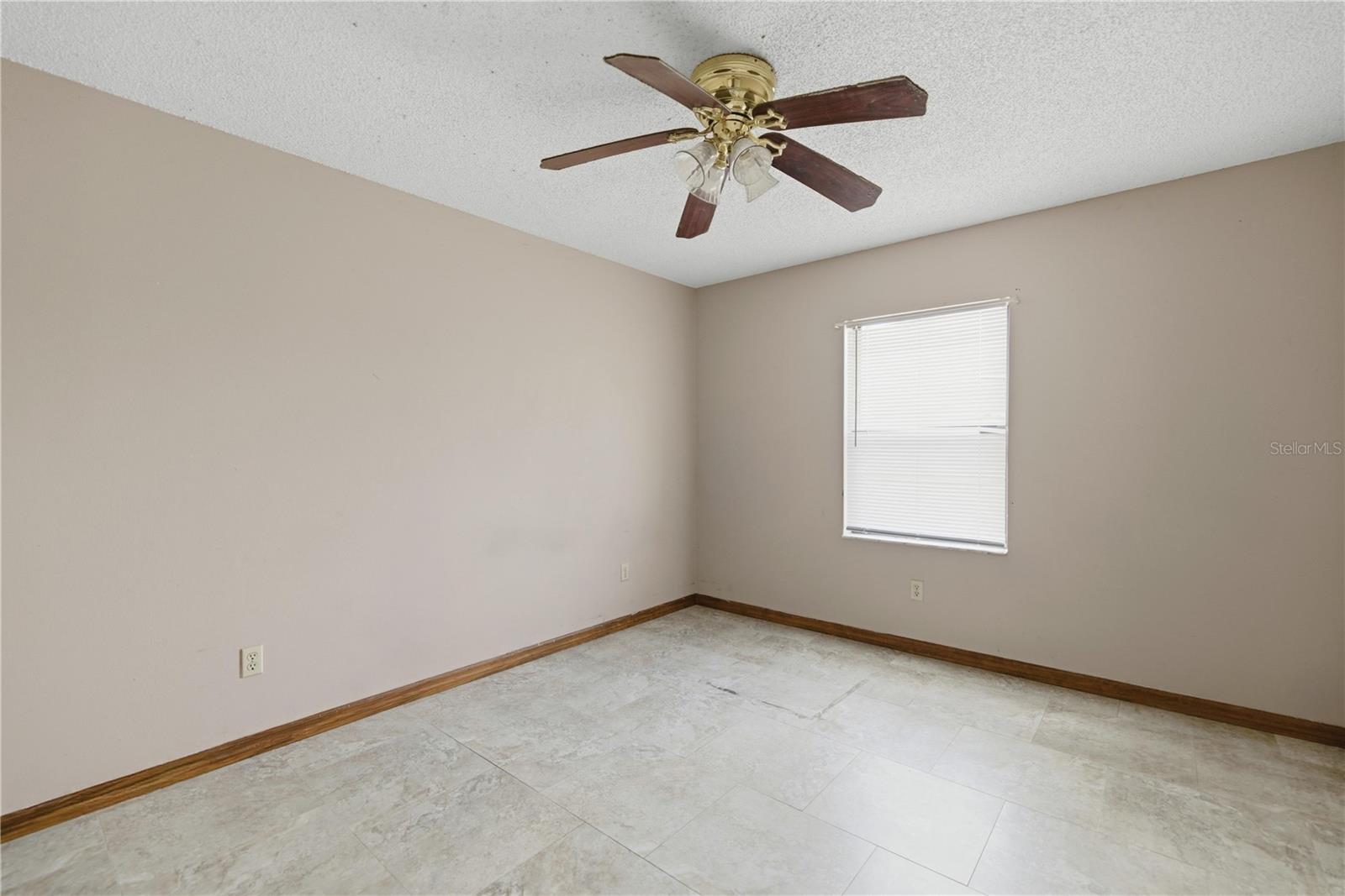 MARION OAKS UN 09 - Residential