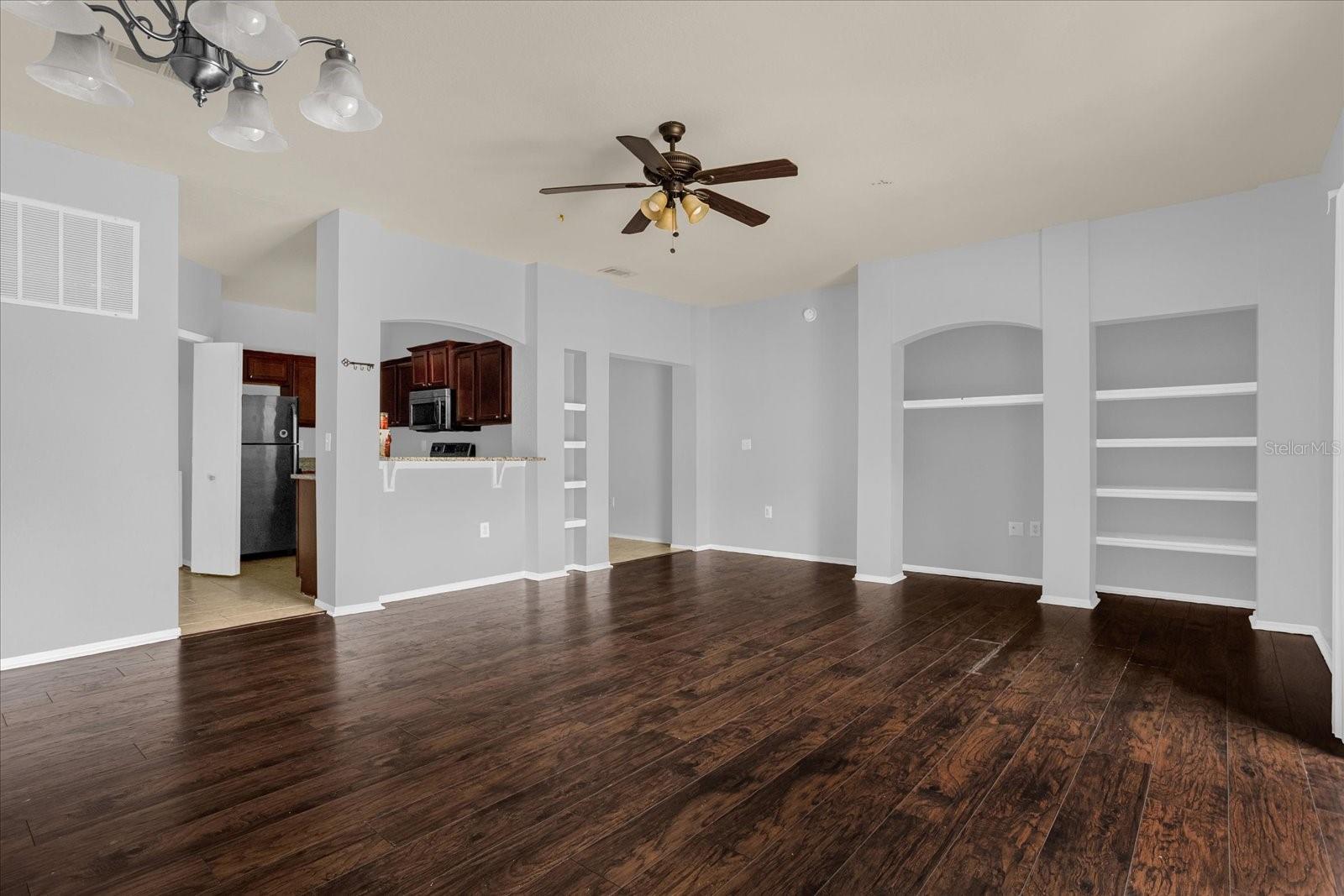 NOTTING HILL A CONDO - Residential