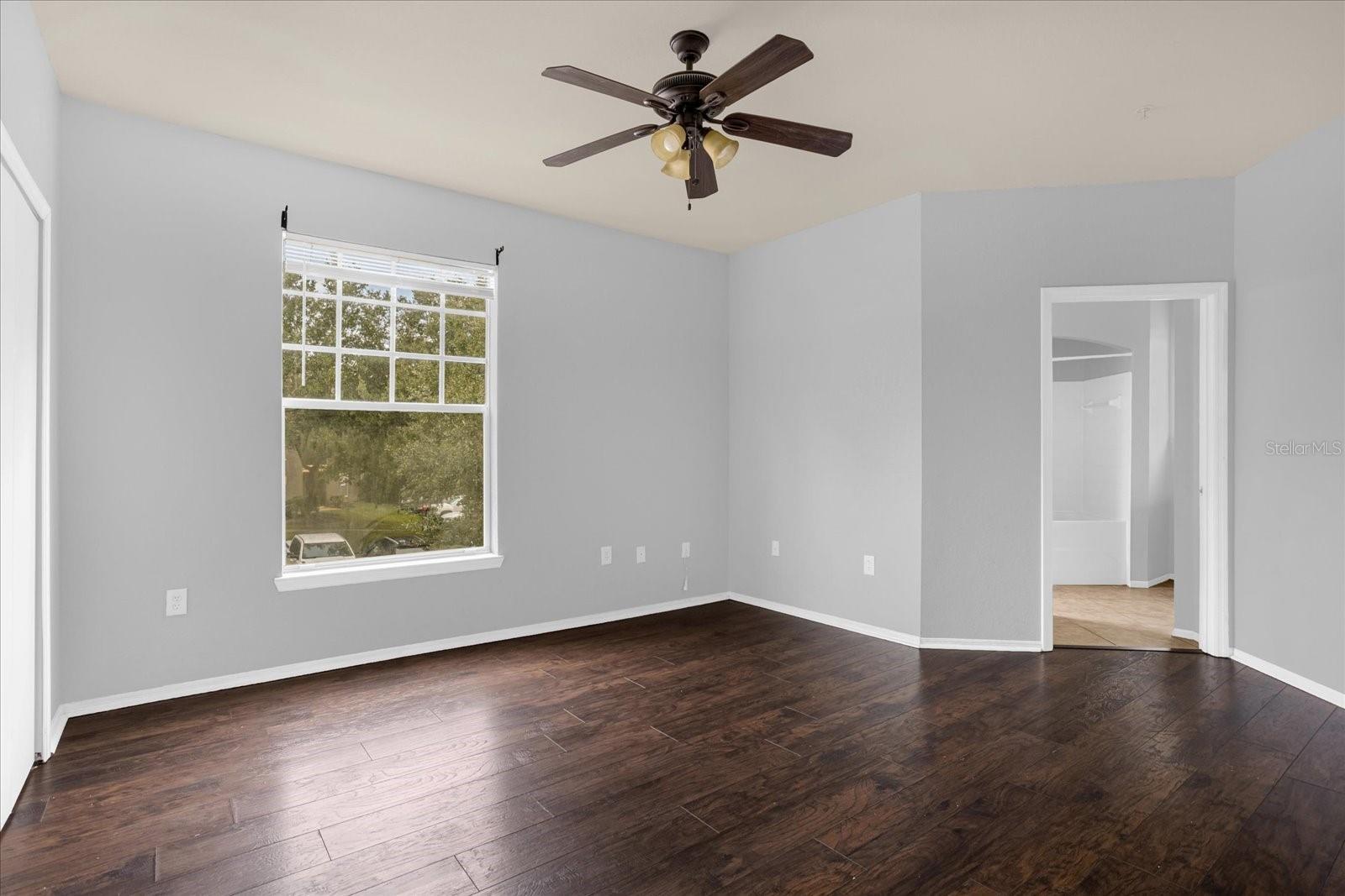 NOTTING HILL A CONDO - Residential