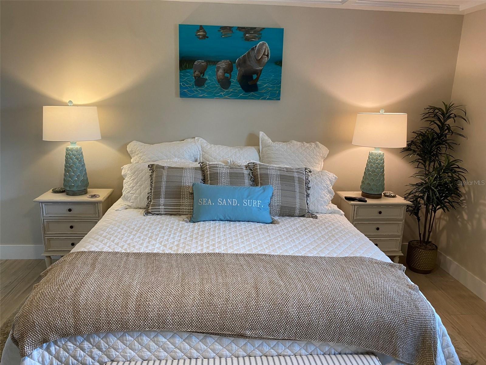 VENEZIA UNIT 05 - Residential Lease
