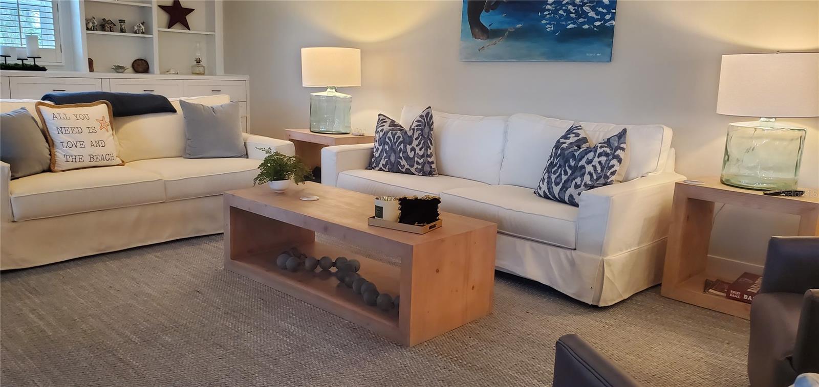 VENEZIA UNIT 05 - Residential Lease