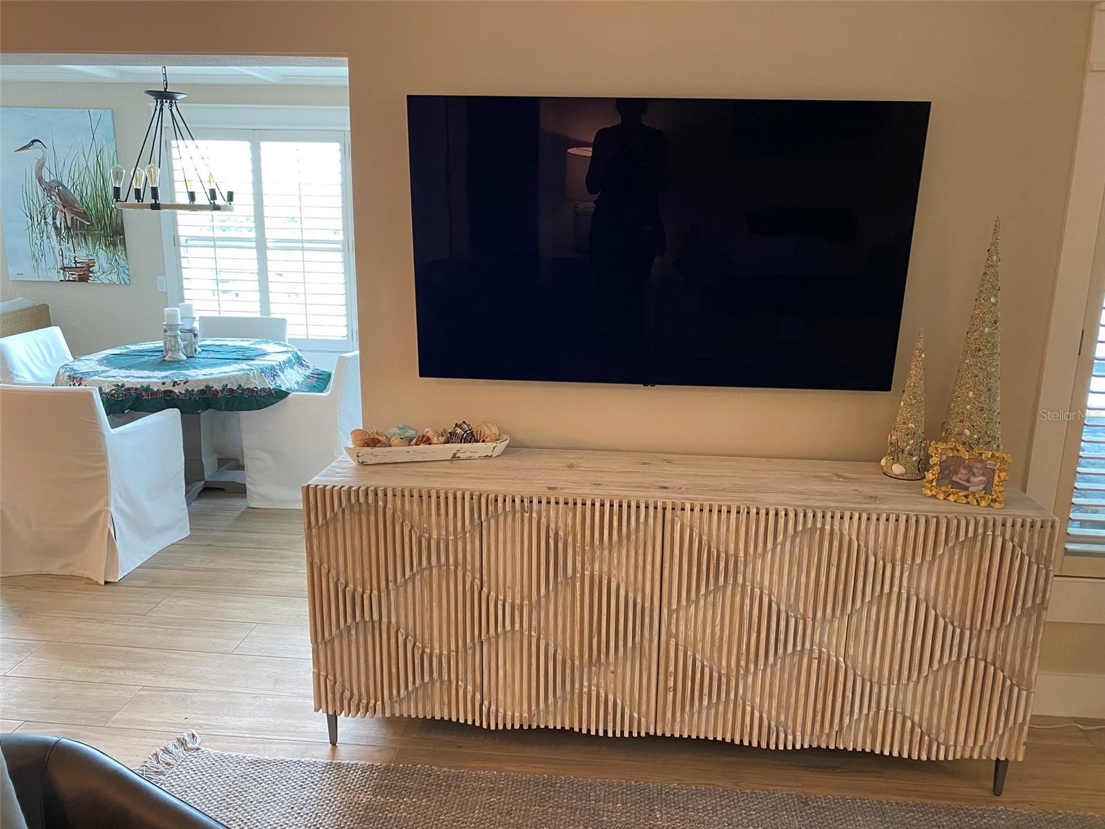 VENEZIA UNIT 05 - Residential Lease