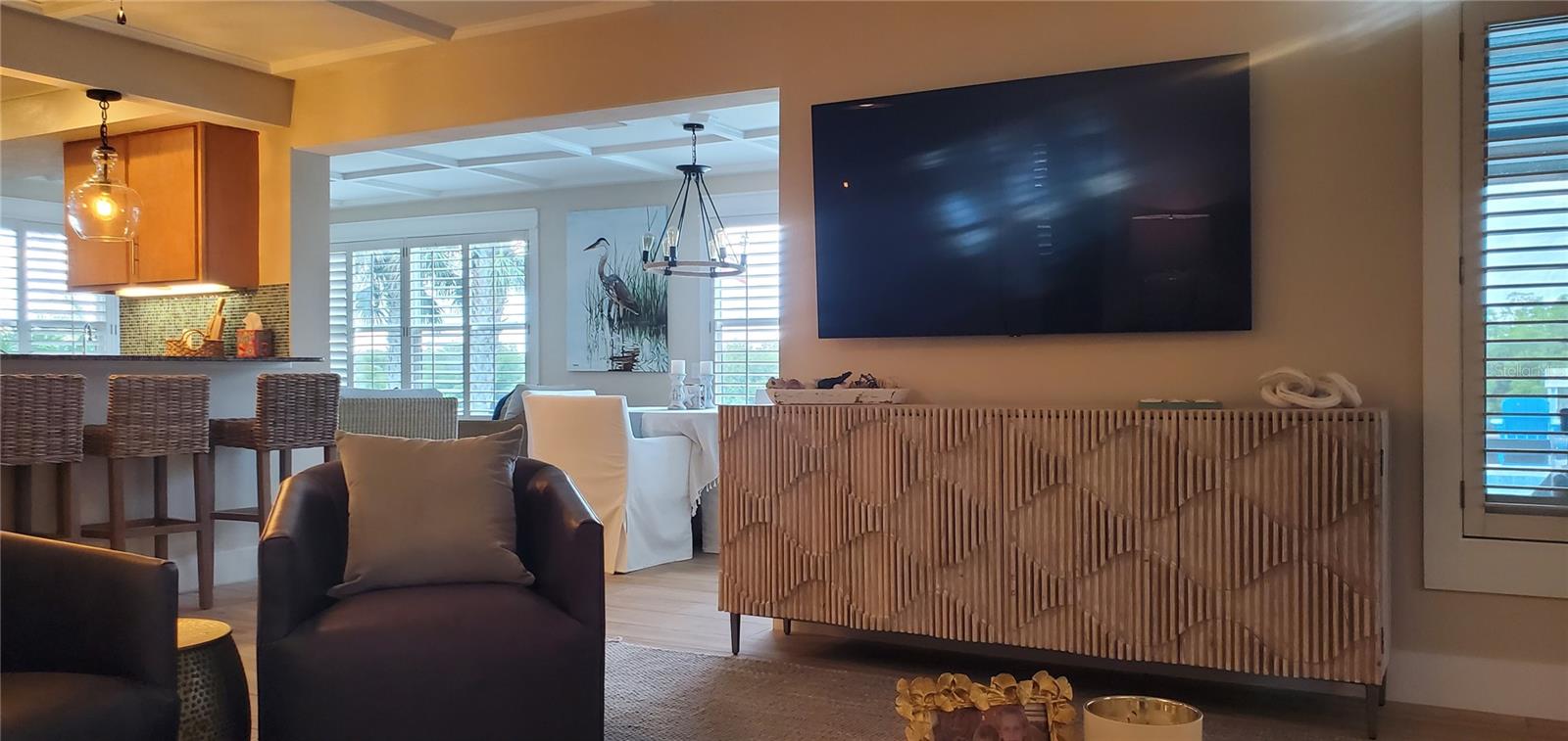 VENEZIA UNIT 05 - Residential Lease