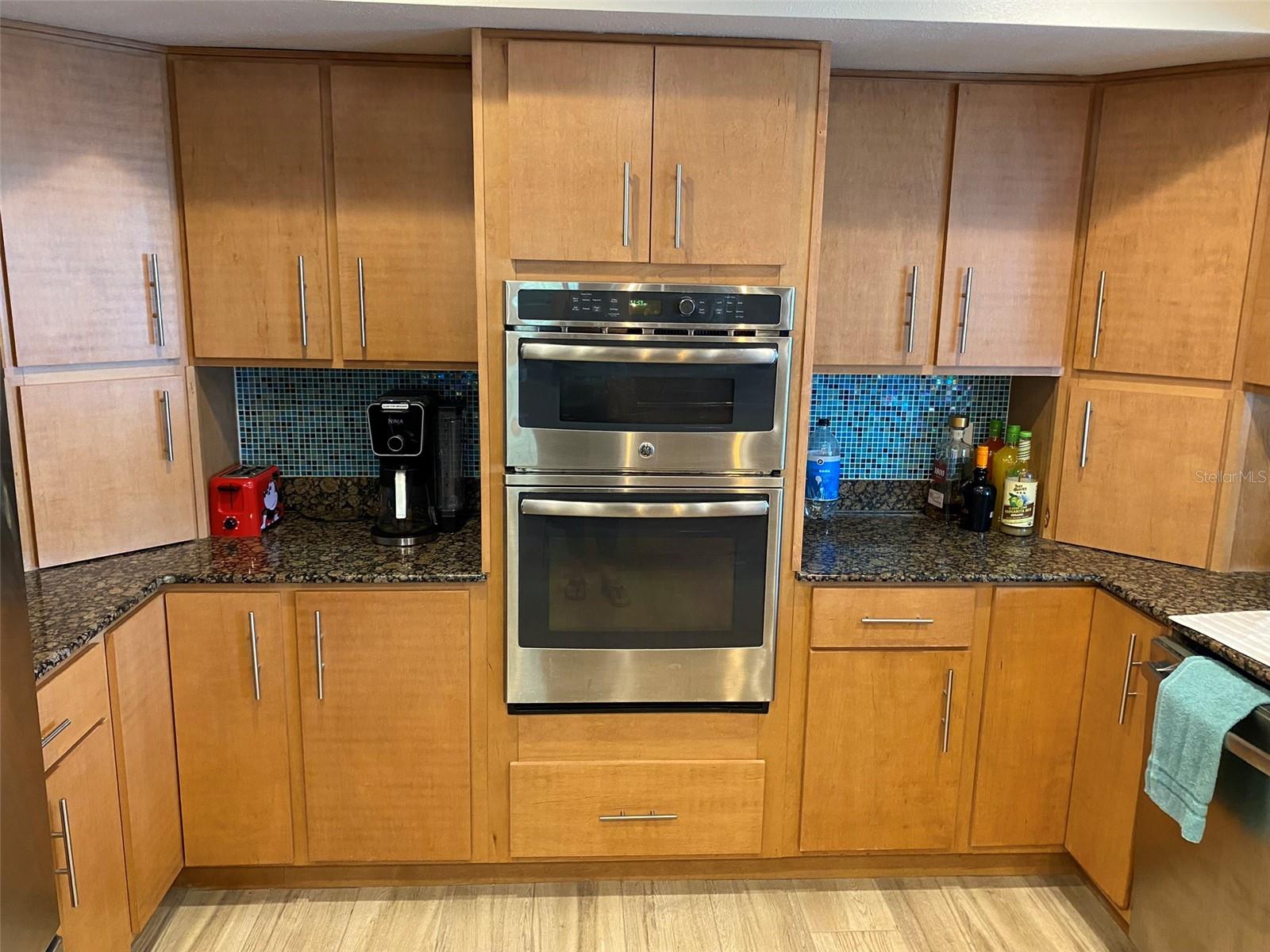 VENEZIA UNIT 05 - Residential Lease
