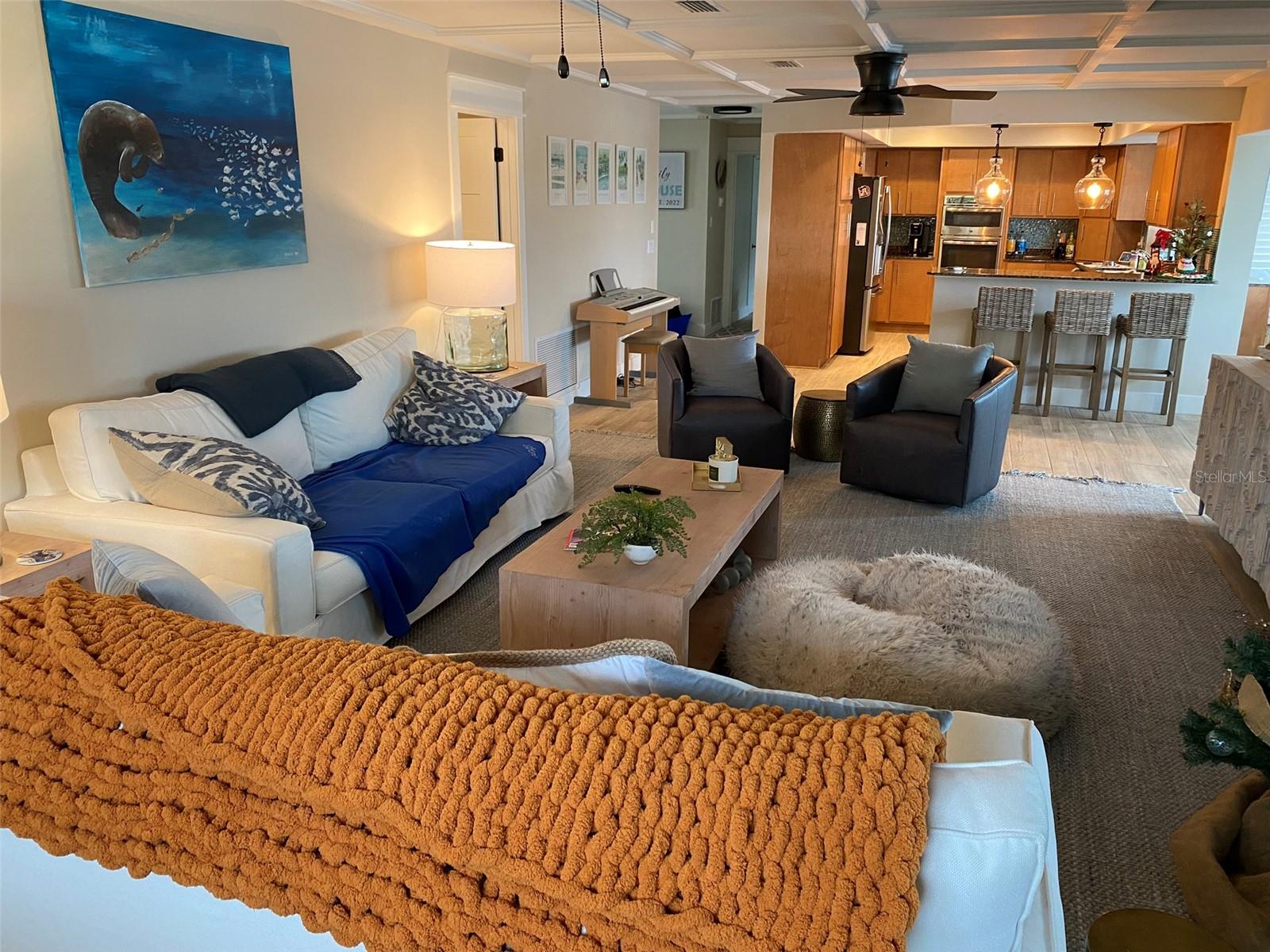 VENEZIA UNIT 05 - Residential Lease