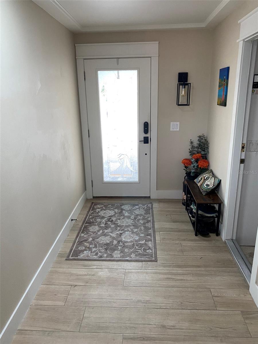 VENEZIA UNIT 05 - Residential Lease