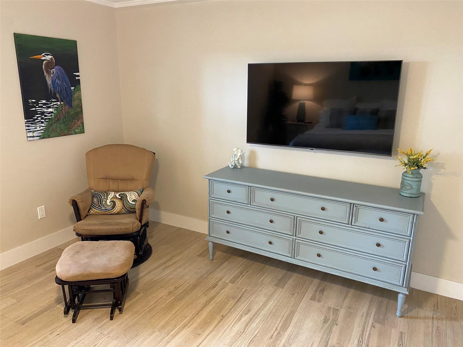 VENEZIA UNIT 05 - Residential Lease