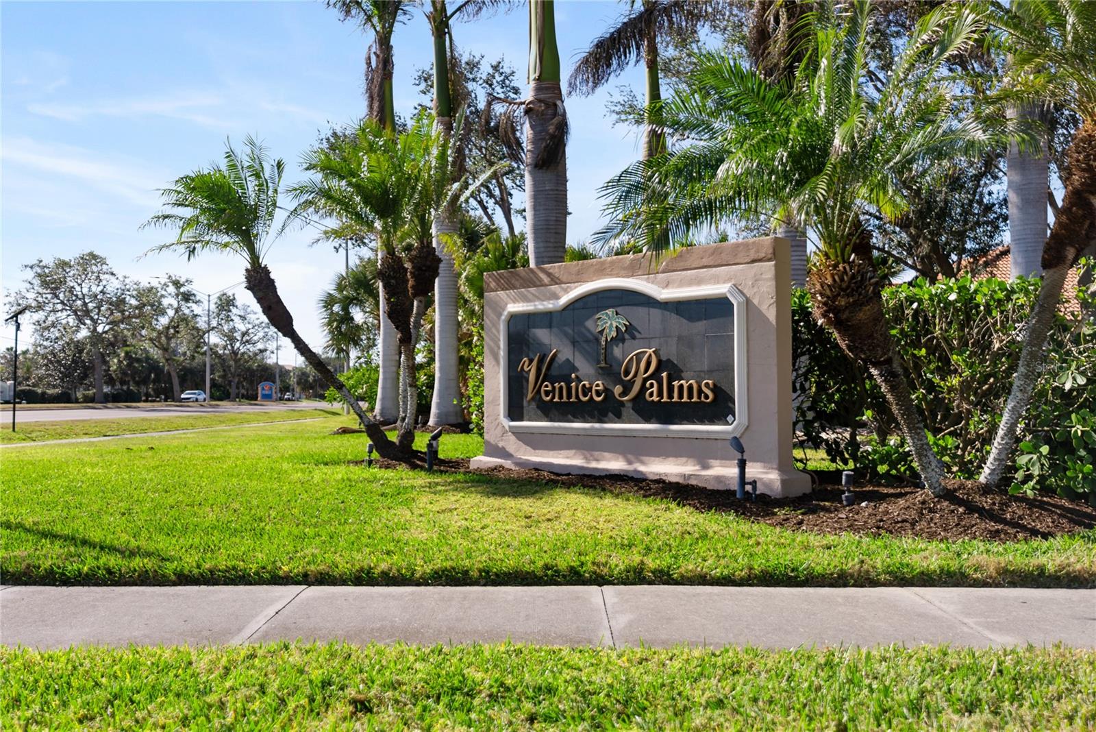 204 VENICE PALMS BOULEVARD