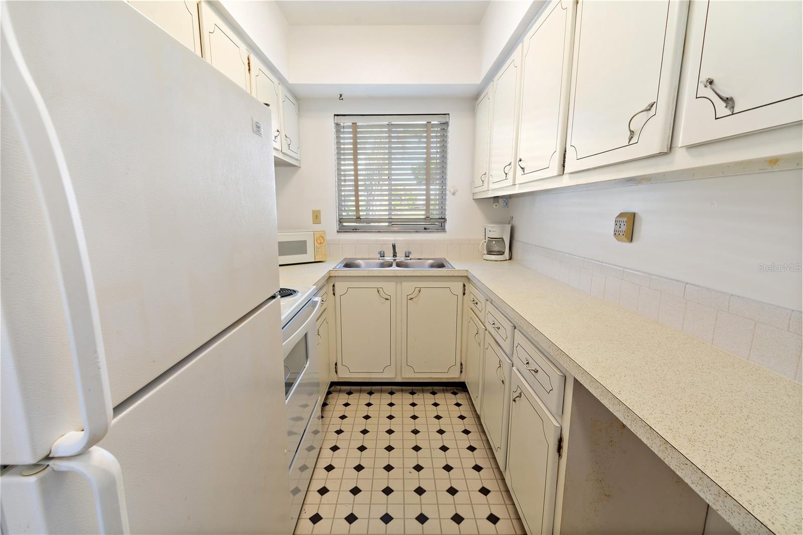 WINTER HAVEN HARBOUR APTS CONDO - Residential