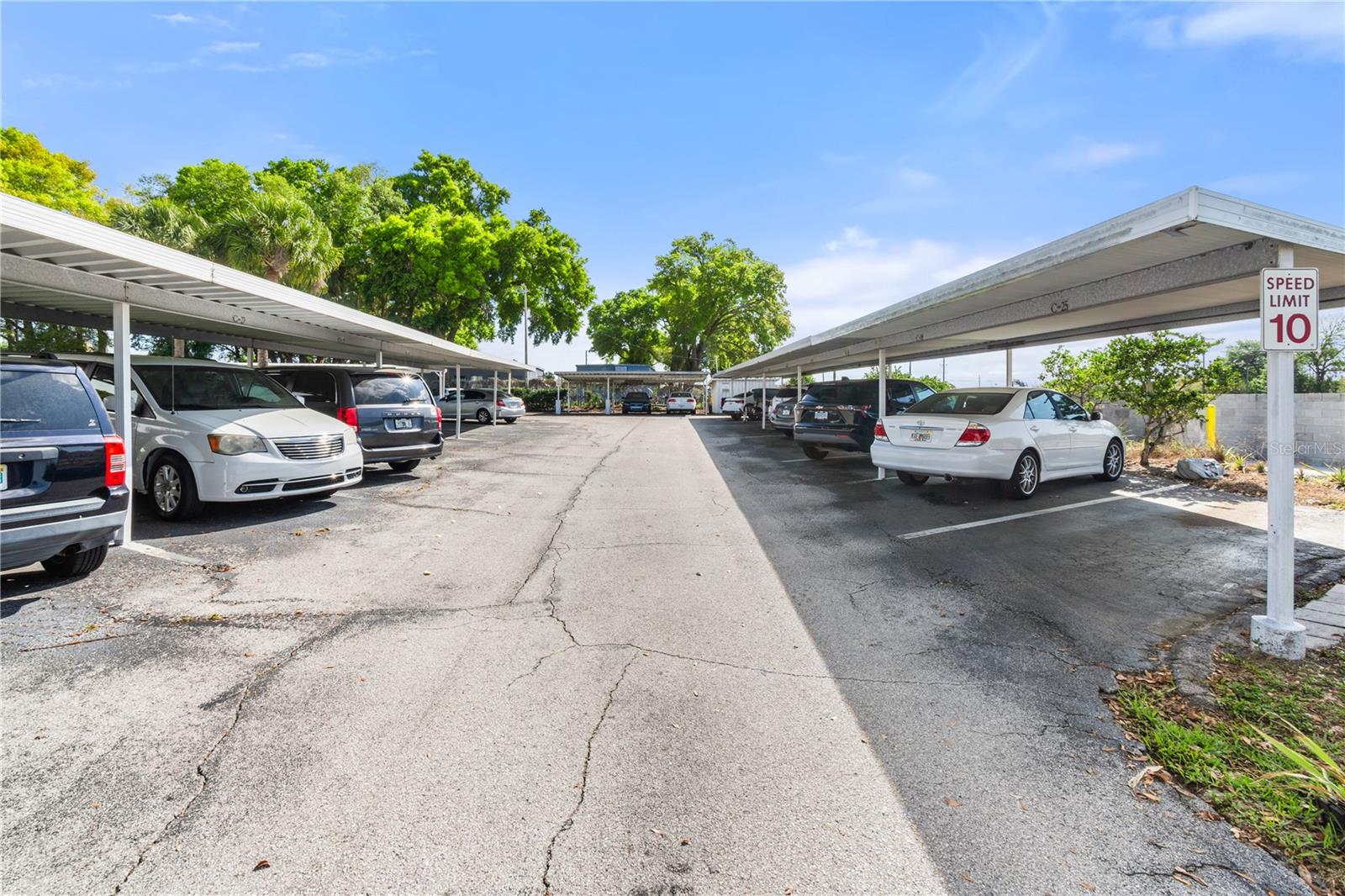 WINTER HAVEN HARBOUR APTS CONDO - Residential