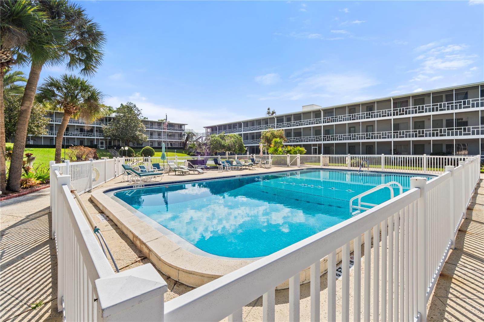 WINTER HAVEN HARBOUR APTS CONDO - Residential