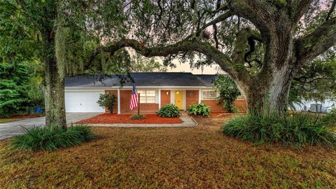 1945 SUZANNE LANE LAKELAND FL 33813
