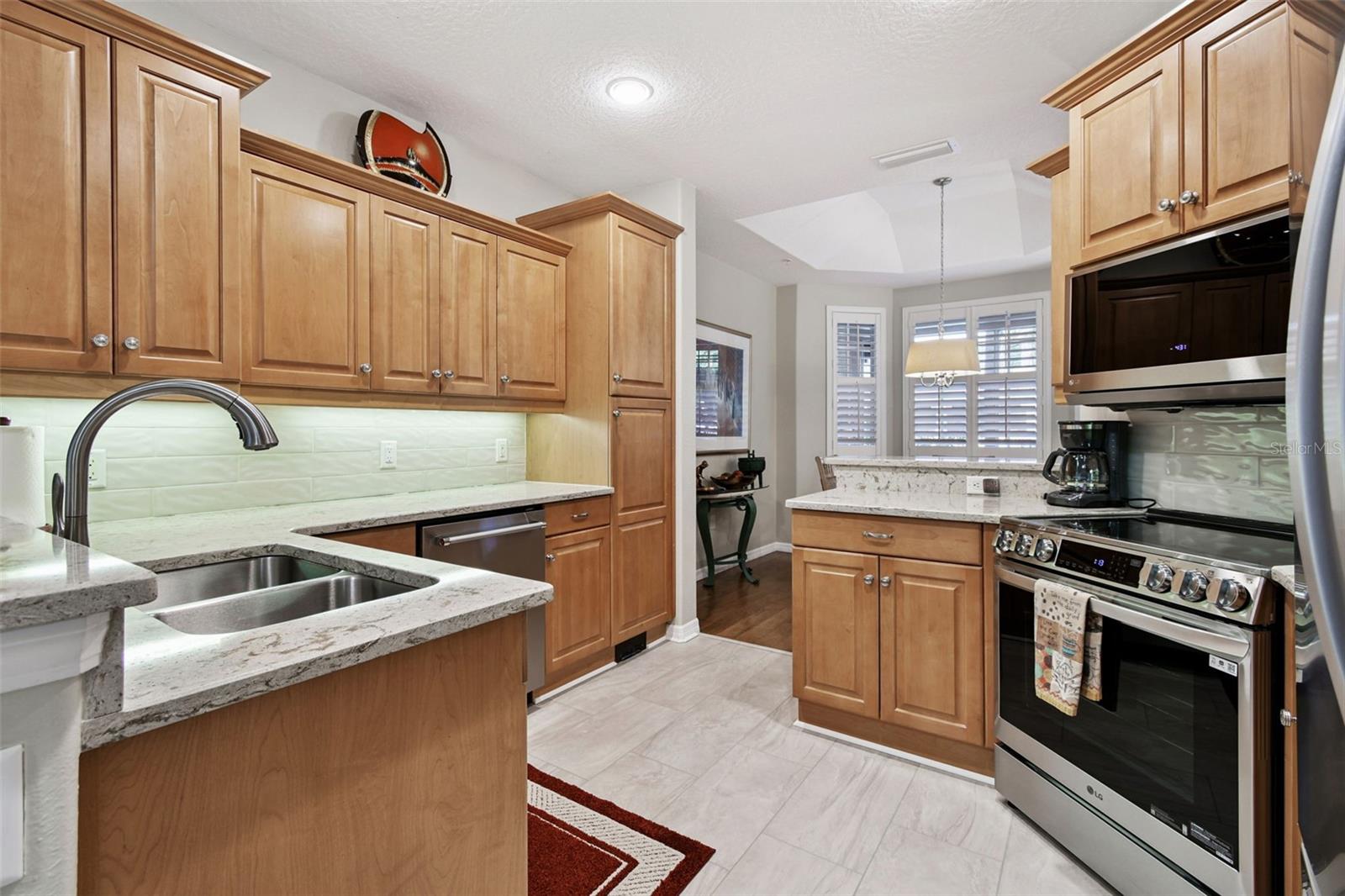 PALMER SQUARE WEST - Residential