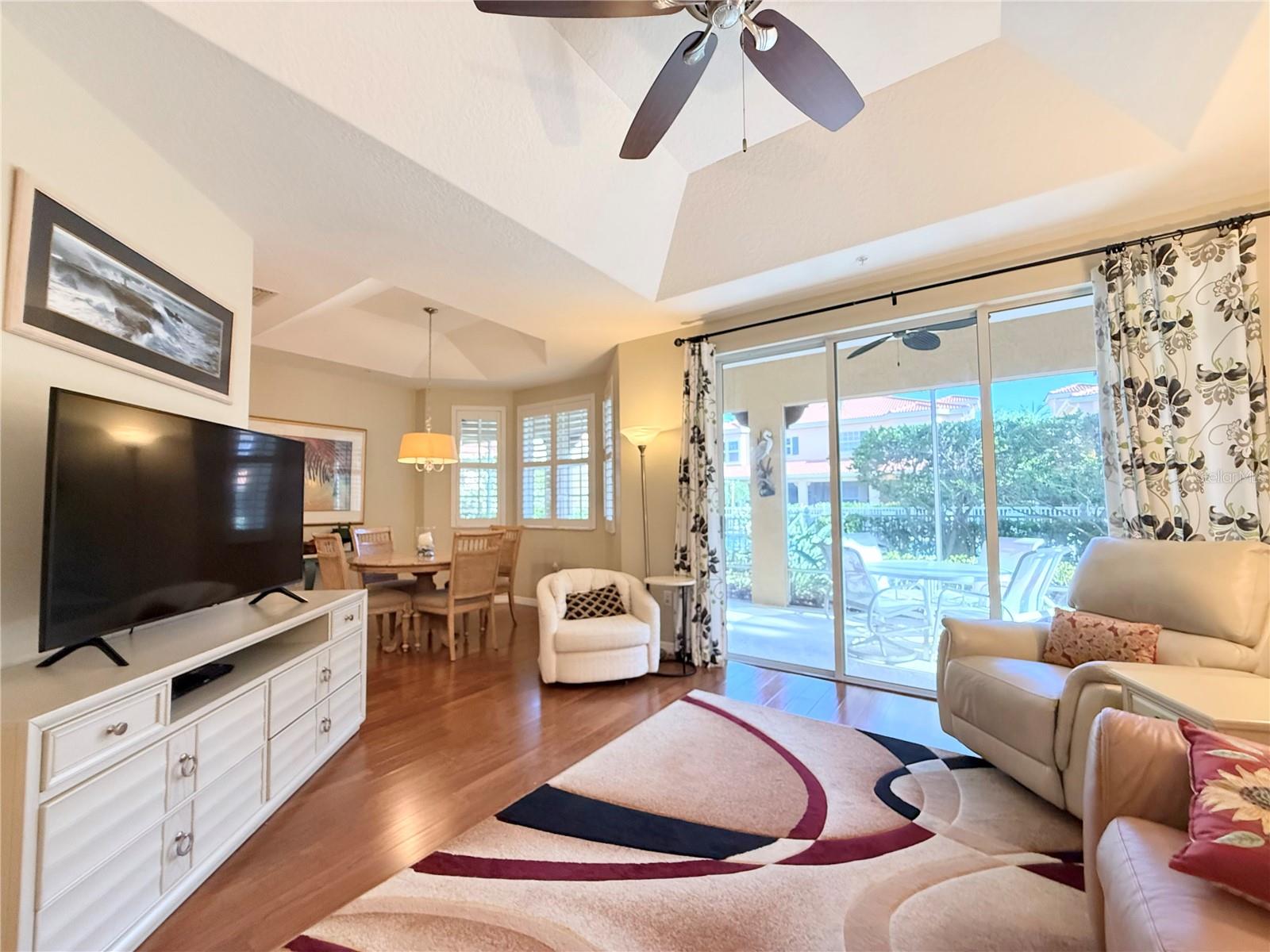 PALMER SQUARE WEST - Residential