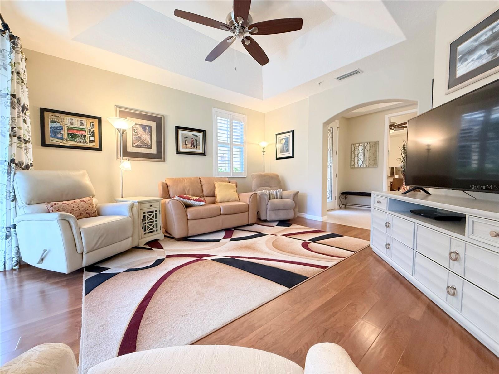 PALMER SQUARE WEST - Residential