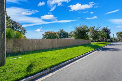 Tiny photo for 990 Linden Street, Clermont, FL 34711 (MLS # G5119465)