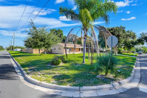 Tiny photo for 990 Linden Street, Clermont, FL 34711 (MLS # G5119465)