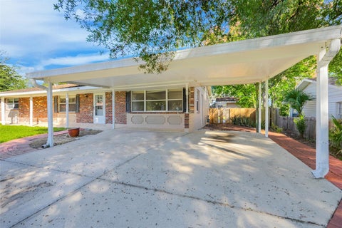 Tiny photo for 990 Linden Street, Clermont, FL 34711 (MLS # G5119465)