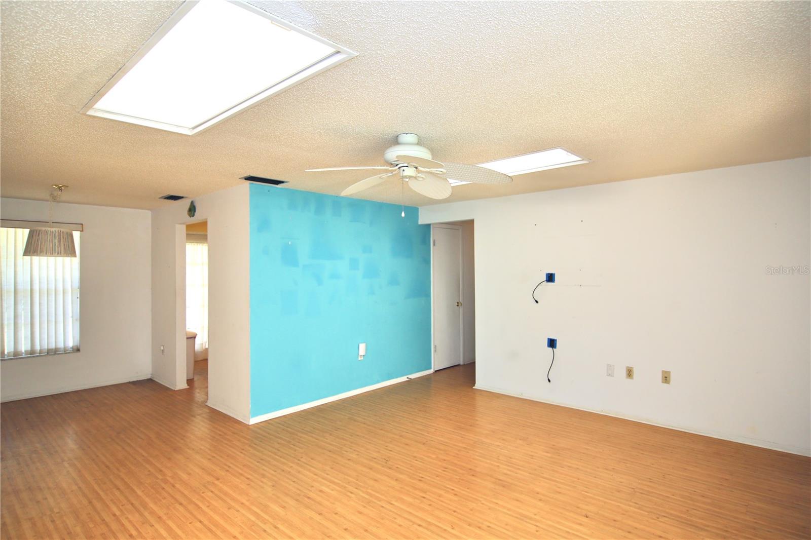 LENGTHY LEGAL - Residential