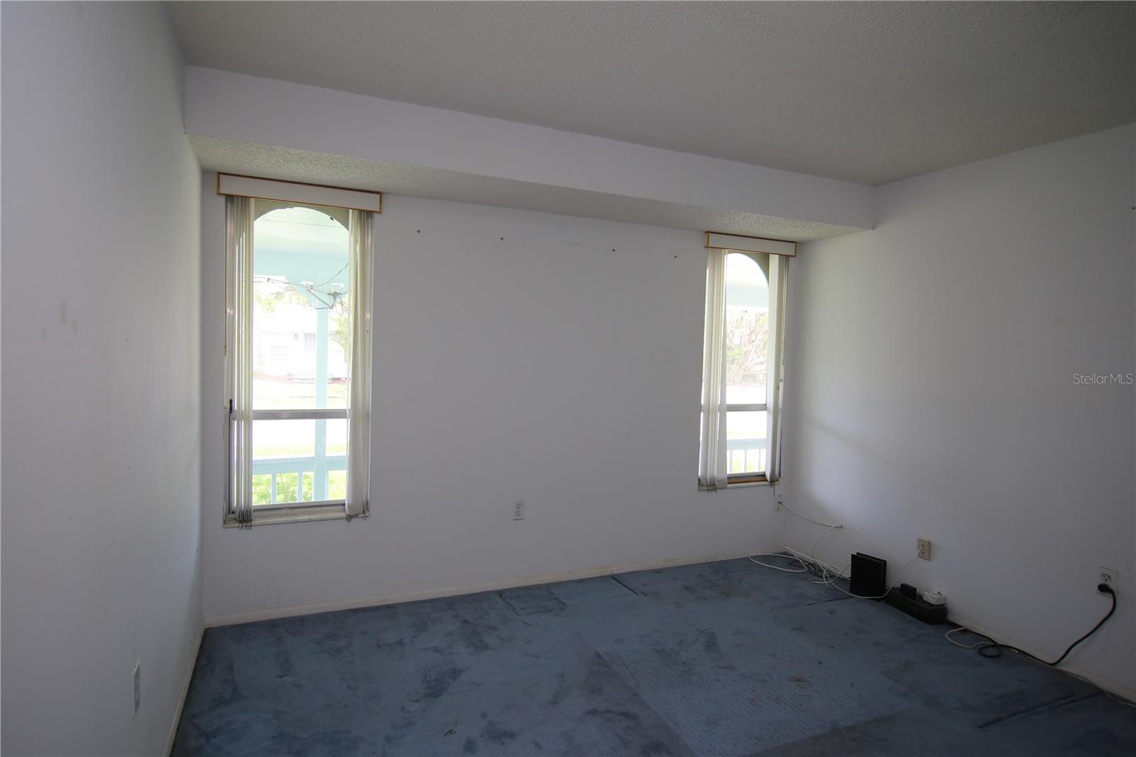 LENGTHY LEGAL - Residential