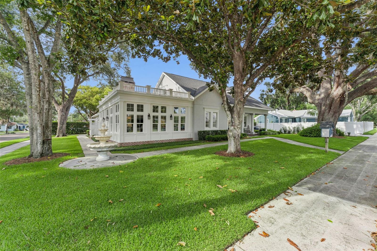 121 W MAPLE STREET
