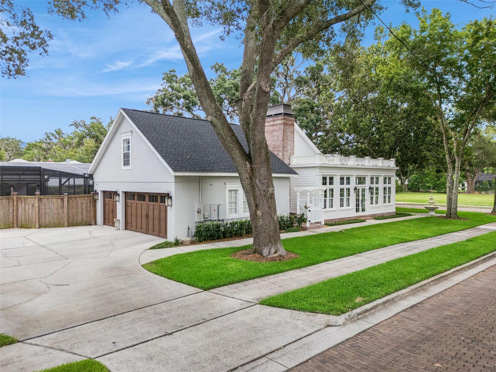 121 W MAPLE STREET