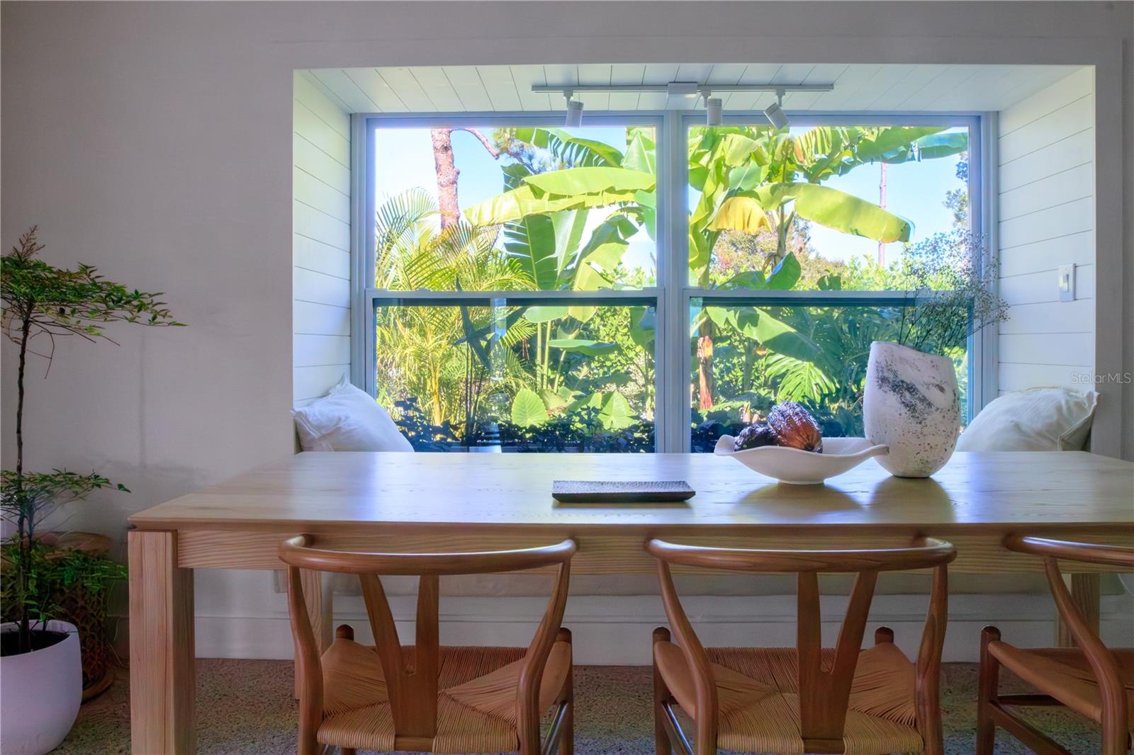 HARBOR OAKS - Residential