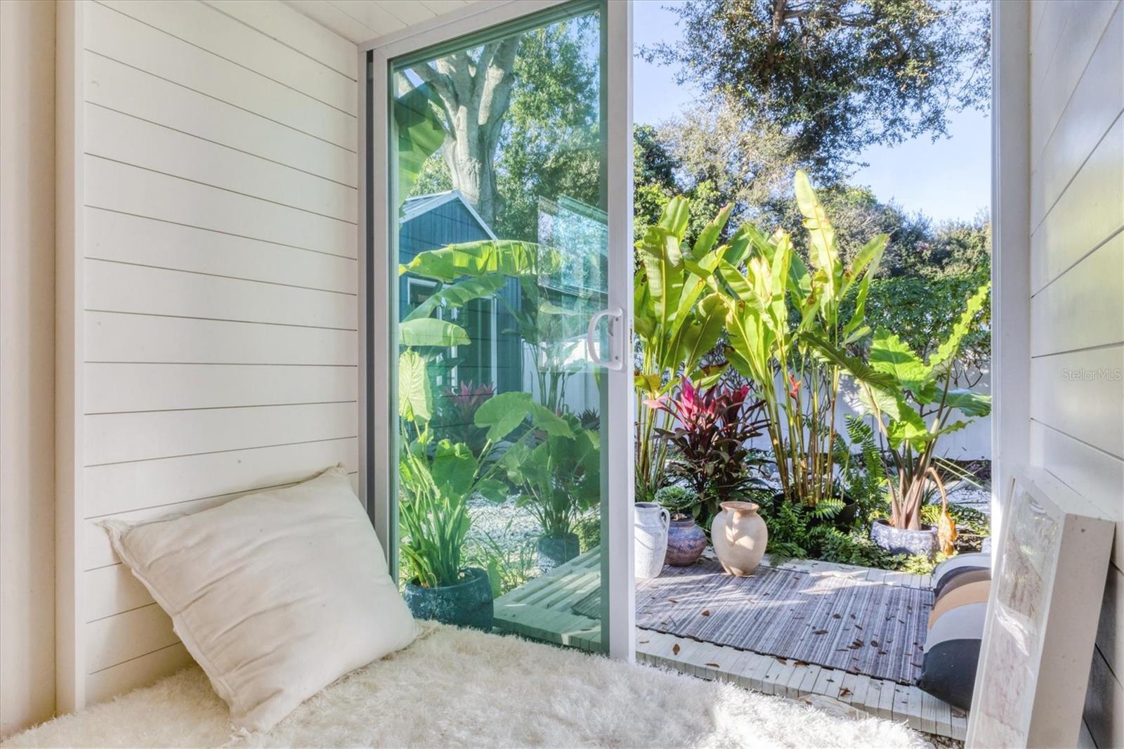 HARBOR OAKS - Residential