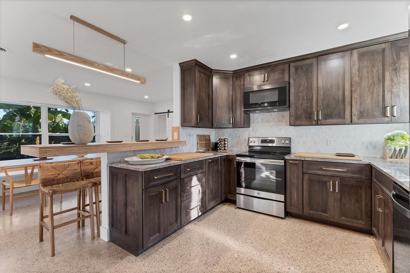 HARBOR OAKS - Residential