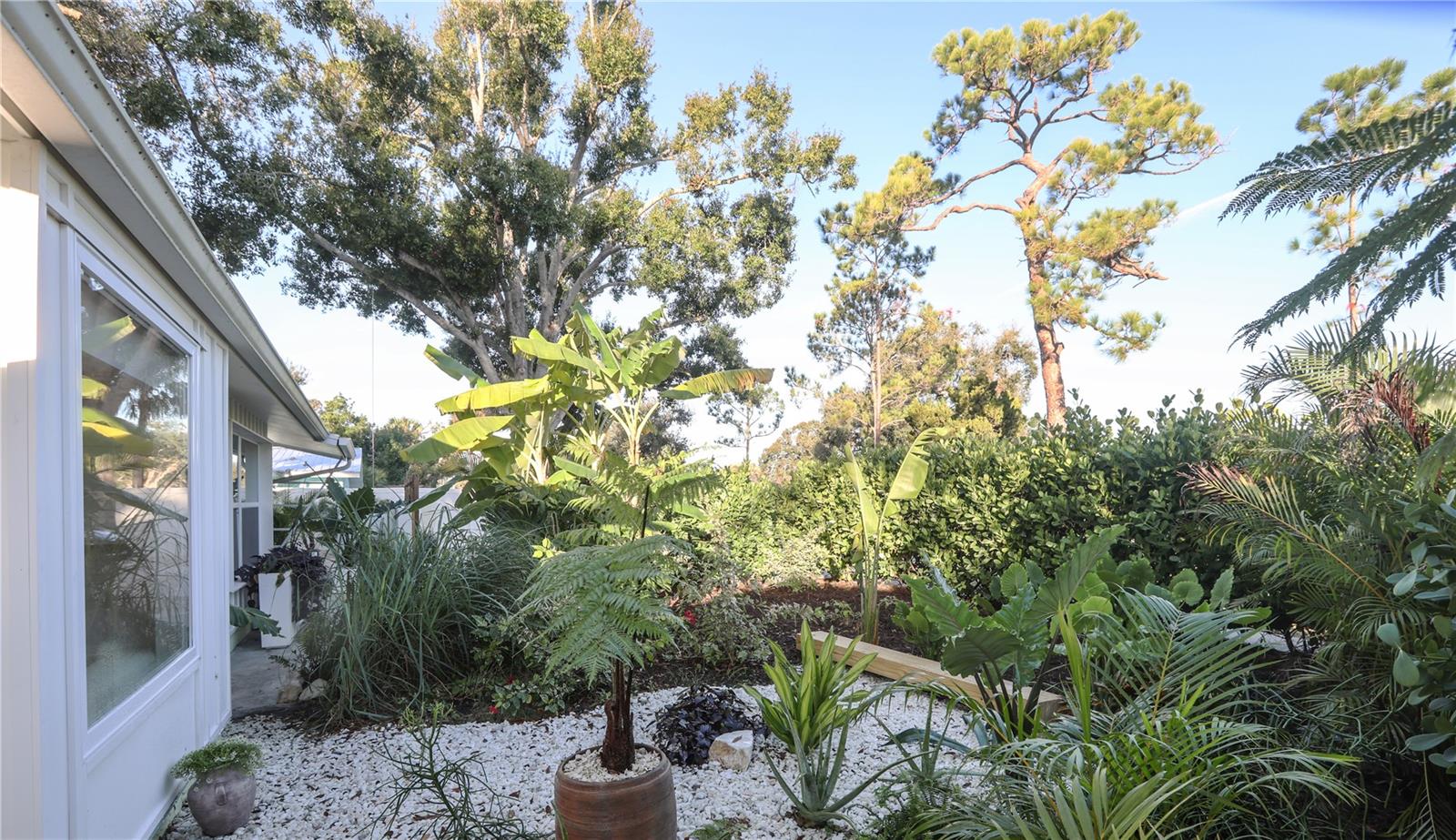 HARBOR OAKS - Residential